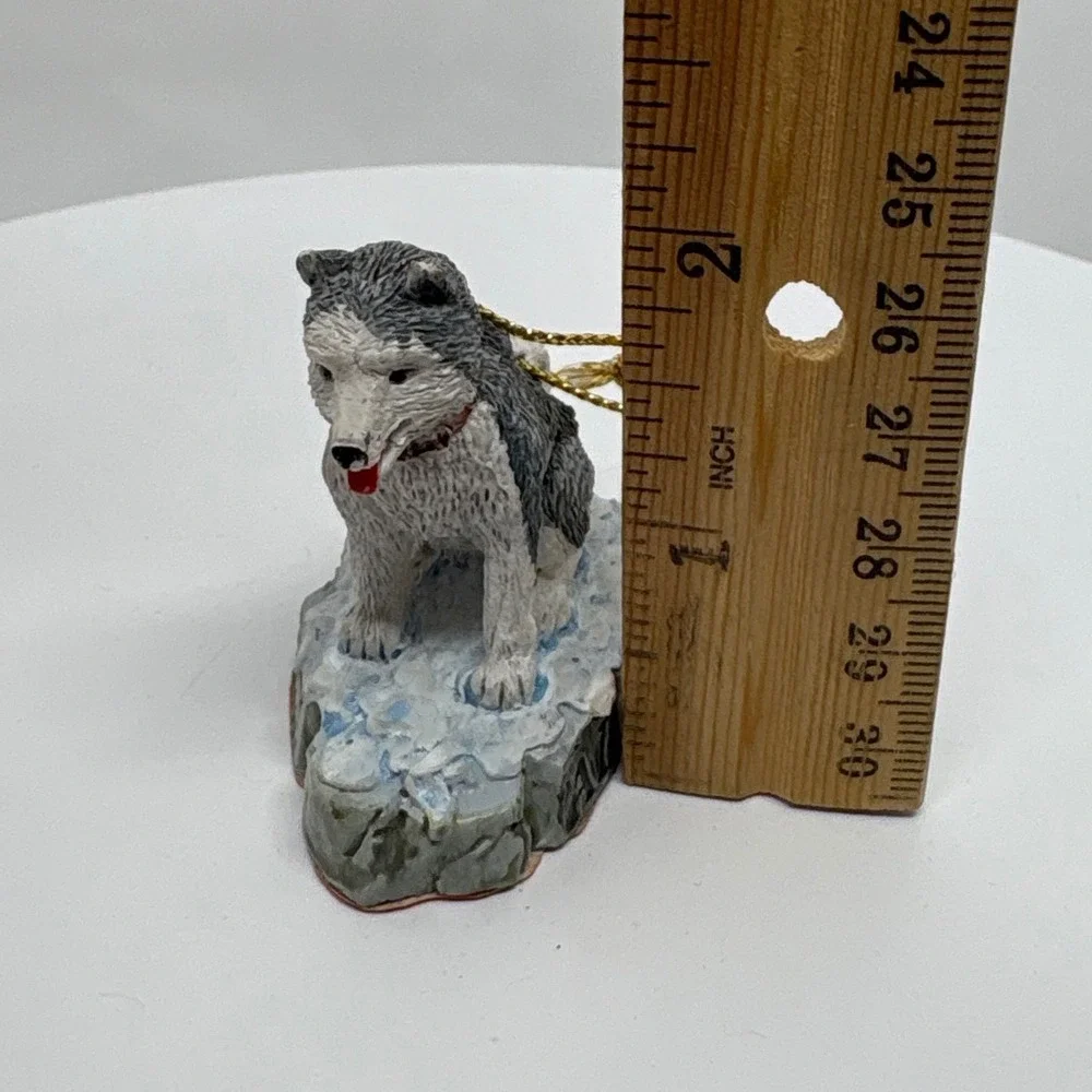 Alaska Siberian Husky Sled‎ Dog Resin Christmas Ornament Grey White Figurine